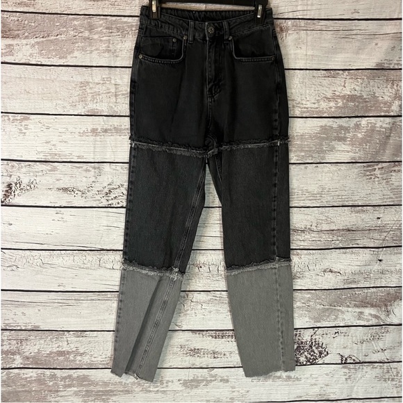 RAGGED PRIEST - 3 PANEL BLACK AND GRAY JEANS in size 26 - Picture 7 of 7